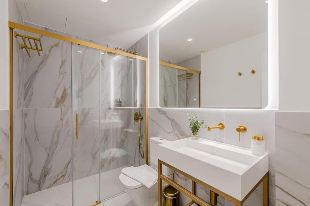 Isg O'donnell 2-1-free Parking * Sevilla